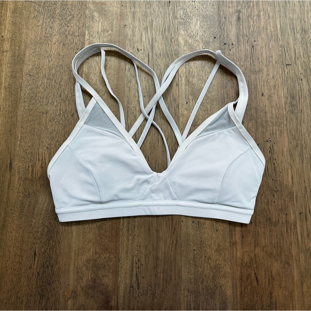 Lululemon Sports Bra White - size 4